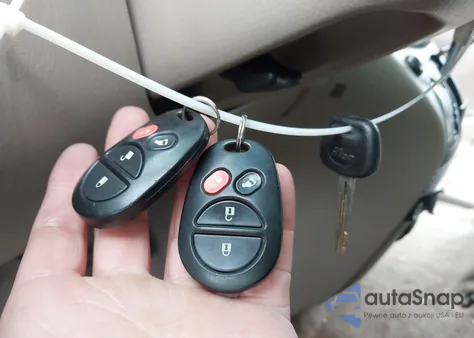 2006 Toyota Sienna Le z USA, uszkodzony, nr VIN 5TDZA23C16S508621